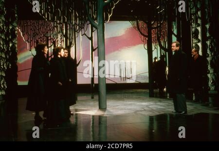 Aufführung Theaterstück 'Maria Stuart' von Friedrich Schiller im Schauspielhaus Hamburg 1990, Szenenfoto Stockfoto