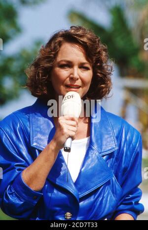 ZDF Fernsehgarten, Sonntagsunterhaltung aus dem Garten des ZDF in Mainz, Sendung vom 10. Juli 1994, Moderatorin Ramona Leiss Stockfoto