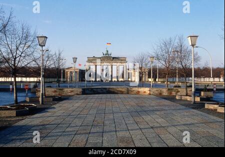 Bildbericht: Berlin kurz nach dem Fall der Mauer, hier , Deutschland, Dezember 1989. Stockfoto