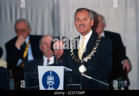 Oberbürgermeister Jürgen Unden bei einer Rede anlässlich der Verleihung des Karlspreises der Stadt Aachen an Tony Blair am 13. Mai 1999. Stockfoto