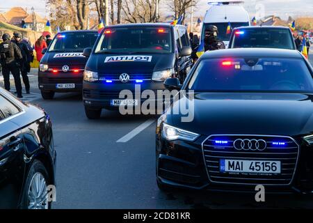 Alba Iulia, Rumänien - 01.12.2018: Fahrzeuge der Polizei und des Innenministeriums in der Parade Stockfoto