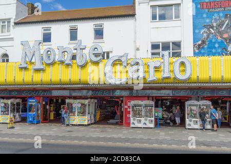 Monte Carlo Spielhalle an der Küste von Southend an einem sonnigen Sommertag. Southend, Essex Stockfoto