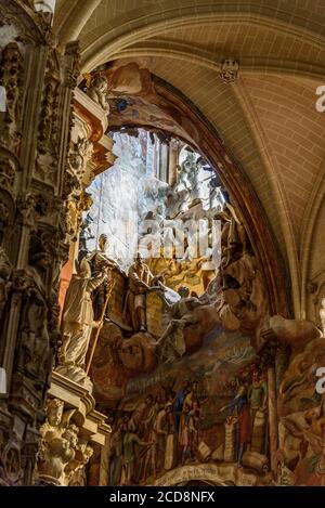 Toledo, Spanien - 22. August 2020: Innenansicht der Kathedrale Santa Maria Stockfoto