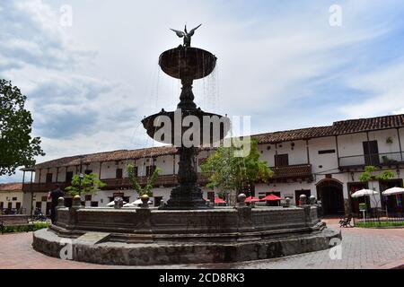 Font des Hauptplatzes von santa fe de antioquia Stockfoto