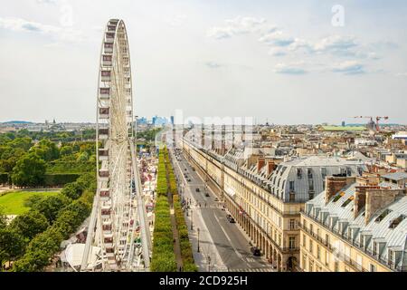 Frankreich, Paris, der Garten der Tuilerien und das Riesenrad, die Rue de Rivoli Stockfoto