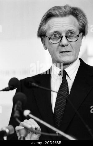 Michael Heseltine MP. Konservative und unionistische Parteikonferenz im Bournemouth International Centre in Dorset. Oktober 1990. Foto: Neil Turner Stockfoto