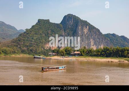 Laos, Luang Prabang Provinz, Zusammenfluss Mekong Fluss und Nam Ou Fluss, mit Blick auf Pak Ou Höhle Stockfoto