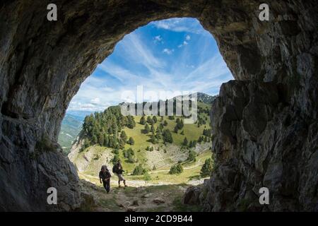 Frankreich, Isere, Massif du Vercors, Trieves, regionaler Naturpark, Wandern auf den Spuren der Aiguille, die Höhle der Widerstände und die Tete der Baumiers Stockfoto