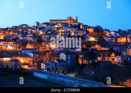 Frankreich, Alpes de Haute Provence, regionaler Naturpark Verdon, Valensole, Kirche Saint Blaise (XVI) und Saint Denis (XII) Stockfoto