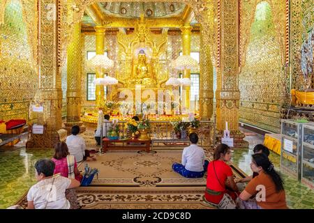 Myanmar (Burma), Yangon, Kolonialstadt, Botataung Pagode Stockfoto