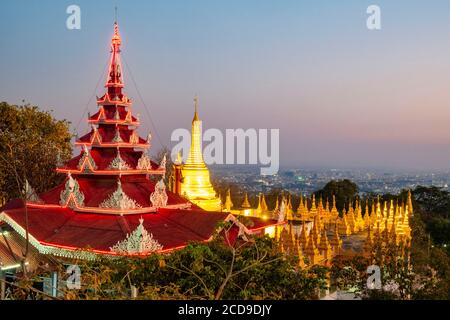 Myanmar (Burma), Mandalay Region, Mandalay, Sutaungpyae Pagode auf dem Mandalay Hill Stockfoto
