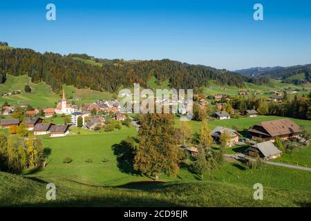 Schweiz, Kanton Bern, Emmental, Emmental, Gesamtansicht des Dorfes Marbach Stockfoto