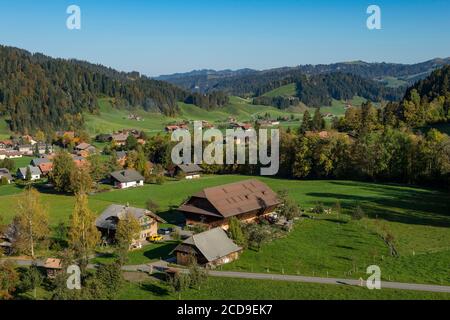 Schweiz, Kanton Bern, Emmental, Emmental, Gesamtansicht des Dorfes Marbach Stockfoto