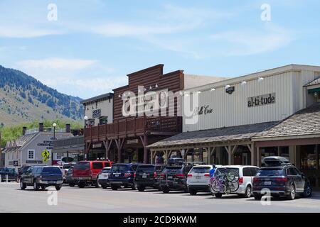 JACKSON HOLE, WY – 1. AUGUST 2020 – Blick auf die westliche Stadt Jackson Hole, Wyoming, USA. Stockfoto