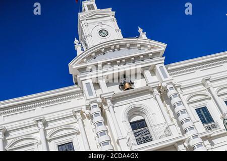 Regierungspalast von Sonora, Mexiko. Weißes Gebäude. Weißes Haus. Altes Gebäude im Viertel Centenario in Hermosillo. Sitz der Exekutive des Staates Sonora. Weiße Farbe. (Foto: Luis Gutierrez von NortePhoto.com) Palacio de gobierno de Sonora, Mexiko. Edificio Farbe blanca. Casa Blanca. edificio Antiguo en la colonia Centenario en Hermosillo. sede del Poder Ejecutivo del Estado de Sonora. Farbe Blanco. (Foto: Luis Gutierrez von NortePhoto.com) Stockfoto