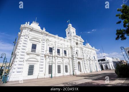 Regierungspalast von Sonora, Mexiko. Weißes Gebäude. Weißes Haus. Altes Gebäude im Viertel Centenario in Hermosillo. Sitz der Exekutive des Staates Sonora. Weiße Farbe. (Foto: Luis Gutierrez von NortePhoto.com) Palacio de gobierno de Sonora, Mexiko. Edificio Farbe blanca. Casa Blanca. edificio Antiguo en la colonia Centenario en Hermosillo. sede del Poder Ejecutivo del Estado de Sonora. Farbe Blanco. (Foto: Luis Gutierrez von NortePhoto.com) Stockfoto