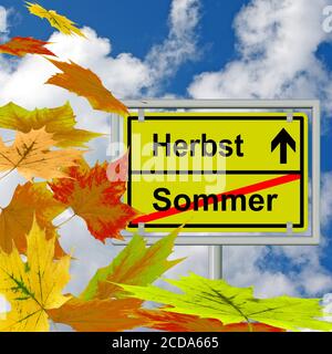 Wegweiser, Ende Sommer und Anfang Herbst, sommer, Herbst Stockfoto