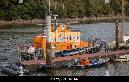 RNLI Rettungsboot Station in Fowey in Cornwall UK Stockfoto