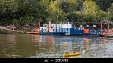 Von Bodinnick nach Fowey Car and Passenger Ferry in Cornwall, England Stockfoto