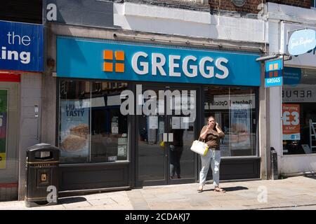 High Wycombe, Buckinghamshire, Großbritannien. Mai 2020. Die Greggs-Bäcker werden im Juni nach der vorübergehenden Schließung der Geschäfte im Rahmen der Coronavirus Covid-19-Sperre eine schrittweise Wiedereröffnung beginnen. Quelle: Maureen McLean/Alamy Stockfoto