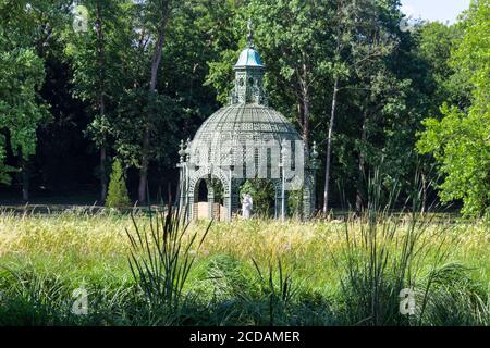 Chantilly Stadt mit seinen romantischen Parks, Schloss und Stallungen Stockfoto