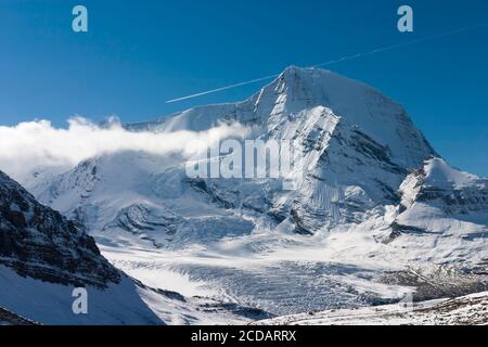 Mit 3954 Metern (12972 Fuß) ist Mount Robson der höchste in den kanadischen Rockies. Stockfoto