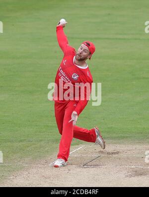 CHESTER LE STREET, ENGLAND. 27. AUGUST 2020 Steven Croft von Lancashire Bolwing während des Vitality Blast T20-Matches zwischen Durham County Cricket Club und Lancashire in Emirates Riverside, Chester le Street. (Kredit: Mark Fletcher, Mi News) Kredit: MI Nachrichten & Sport /Alamy Live Nachrichten Stockfoto