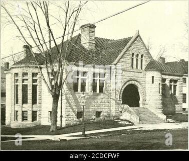 . Historische Enzyklopädie von Illinois . LEE COUNTY COURT HOUSE, DIXON, 1900-1901.. DIE O. B. DODGE LIBRARY R.UILDING, DIXOX. GESCHICHTE VON LEE COUNTY DURCH KAPITEL I. ALLGEMEINE GESCHICHTE. EINLEITUNG – VERTRAG VON PRAIKIE DU CHIEN – ABTRETUNG INDISCHER LÄNDER – COUNTY AND TOWNSHIP ORGANISATION EAKLY STRASSEN UND BRÜCKEN GERICHTE UND GERICHTSHÄUSER – COUN-TY-SITZ WETTBEWERBE – CIRCUIT RICHTER – IMESIBERS DER GENERALVERSAMMLUNG COUNTY OFFICERS – LEE COUNTY IN BÜRGERKRIEG DAMPF-UND ELEKTRISCHE EISENBAHNEN ENTWÄSSERUNGSSYSTEME T(3RNAD0 FRÜHEN MÄRKTEN SCHULEN – STAATLICHEN STRASSEN. VORWORT. – im Einklang mit dem allgemeinen Ziel und Zweck des vorstehenden Historischen Stockfoto