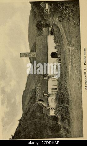 . Die geschiedenen Westindien. Pths, und bedeckt von der Bergspitze zur Wasserseite mit tropischer Vegetation. Guadeloupe hat zwei wichtige Städte, Basse Terre und Point a Pitre; Martinique auch zwei, Saint Pierre und Port do France, die ehemalige Handelsmetropole, letztere der Sitz der regierenden Männer). Im Gegensatz zu seiner Schwesterstadt, die auf einer offenen Straße liegt, ist Port de France (früher bekannt als Fort Royal) in einem tiefen Heu geschützt, in der Nähe der Eingangzu, die die Festung von Saint Louis, hnilt twooenturies vor steht. Es war einmal eine Linienstadt und besetzt von Menschen, deren Manieren und Kostüme wurden Pat tern Stockfoto