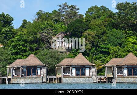 Überwasser-Villen im Song Saa privaten Inselresort, Kambodscha Stockfoto