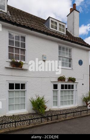 Die ehemalige Heimat des Schauspielers Donald Pleasence OBE, mit blauer Gedenktafel der Heritage Foundation. Strand-on-the-Green, Chiswick, London, England, Großbritannien Stockfoto