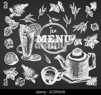 Teezeit. Tasse, Becher, Teekanne, Minze, Zitrone, Eis auf schwarzem Kreidetafel Hintergrund Vintage handgezeichnete Skizze Design Bar, Restaurant, Café-Menü, Flyer Stock Vektor