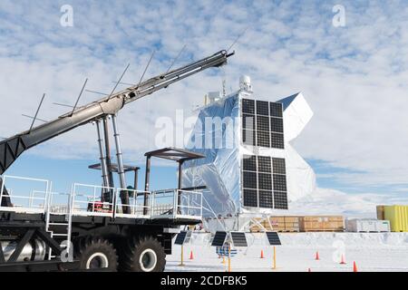 KEINE, VEREINIGTE STAATEN - Jan 02, 2019: Nutzlast für Ballonstart am LDB auf dem Ross Island Schelfeis in der Nähe der McMurdo Station. Stockfoto