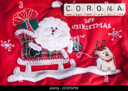 Bamberg, Deutschland. August 2020. Bamberg, Deutschland 28. August 2020: Symbole - Coronavirus - 08/28/2020 Corona mit Weihaftertsschriftzug, 1. Weihnachten, Verwendung weltweit Credit: dpa/Alamy Live News Stockfoto