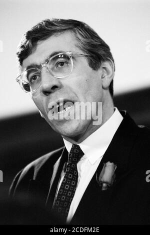 Shadow Education Team Jack Straw MP (Glasses), Baroness Tessa Blackstone und Jack Cunningham MP bei der Labor Party Bildung Pressekonferenz auf 46 Hanover Gardens, SE11. 17. März 1992. Foto: Neil Turner Stockfoto