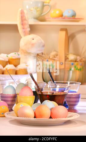 Sterbende Eier zu Ostern Stockfoto