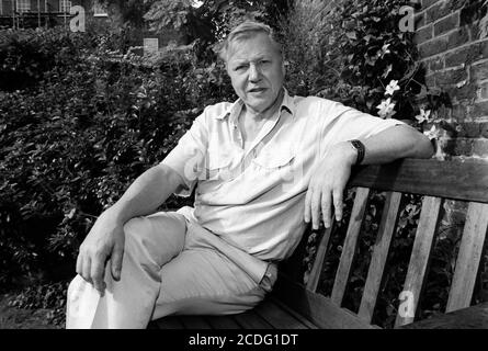 David Attenborough Portrait in seinem Haus in Richmond, Surrey. 23. August 1991. Foto: Neil Turner Stockfoto