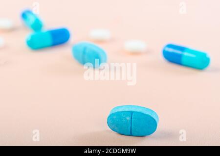 Verschiedene pharmazeutische Medizin Pillen, Tabletten und Kapseln. Stockfoto