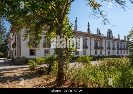 Vila Real / Portugal - 08 01 2020: Blick auf das Außengebäude Solar de Mateus, ikonisch des portugiesischen Barock aus dem 18. Jahrhundert Stockfoto