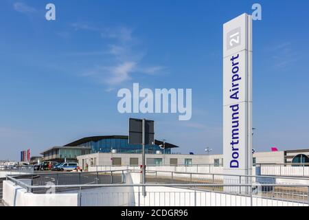 Dortmund, 10. August 2020: Terminal des Dortmunder Flughafens (DTM) in Deutschland. Stockfoto