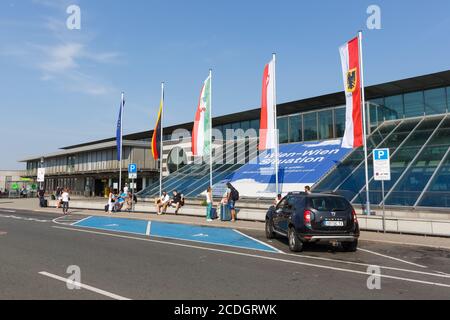 Dortmund, 10. August 2020: Terminal des Dortmunder Flughafens (DTM) in Deutschland. Stockfoto