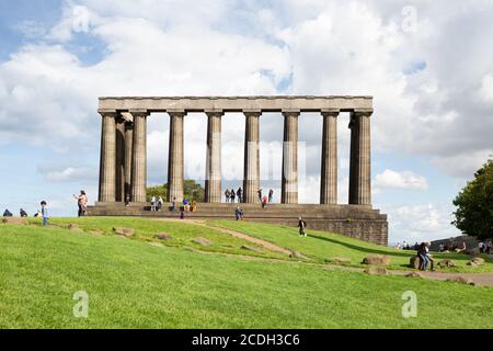 Das National Monument of Scotland, oder Edinburgh's Disgrace, ein unvollendetes Denkmal aus dem 19. Jahrhundert, Calton Hill, Edinburgh Schottland Großbritannien Stockfoto