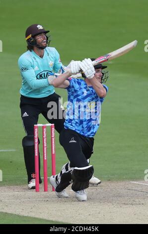 Hove, Großbritannien. August 2020. Sussex's George Garton beim Vitality Blast T20 Match zwischen Sussex Sharks und Surrey auf dem 1st Central County Ground, Hove Credit: James Boardman/Alamy Live News Stockfoto