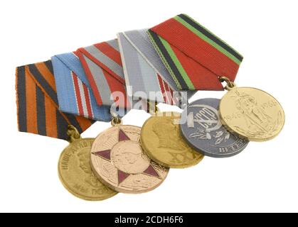 Die Medaillen der sowjetischen Helden isoliert auf weißem Hintergrund Stockfoto