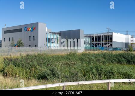 Google-Rechenzentrum auf dem Eemshaven in den Niederlanden Stockfoto