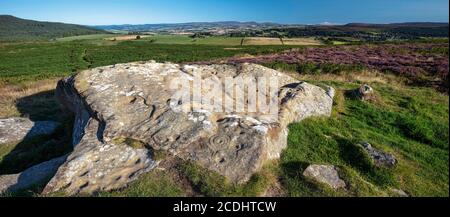 Tagesansicht von Lordenshaws Cup & Ring-markierter Felsen in der Nähe von Rothbury im Northumberland National Park, Northumberland, england, Großbritannien Stockfoto