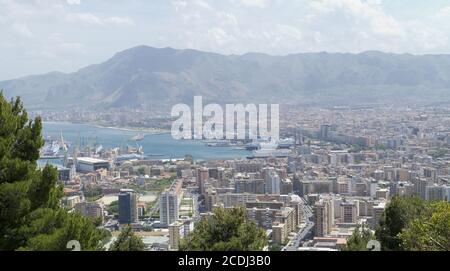 Blick vom Monte Pellegrino auf Palermo Stockfoto