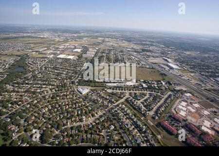 Travis County, TX 12. Oktober 2007: Antennen aus einem Hubschrauber, die ein Vorstadtwachstum in den Vororten westlich von Austin in Westlake und Bee Cave, TX, zeigen. ©Bob Daemmrich Stockfoto