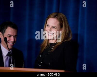 Austin, TX 3. November 2007: Die mit dem Academy Award ausgezeichnete Taube Schauspielerin und Autorin Marlee Matlin spricht auf dem Texas Book Festival über ihr Buch 'deaf Child Crossing'. ©Bob Daemmrich Stockfoto