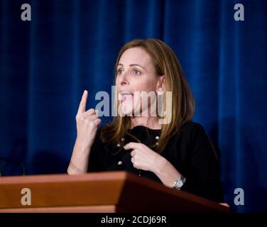 Austin, TX 3. November 2007: Die mit dem Academy Award ausgezeichnete Taube Schauspielerin und Autorin Marlee Matlin spricht auf dem Texas Book Festival über ihr Buch 'deaf Child Crossing'. ©Bob Daemmrich Stockfoto